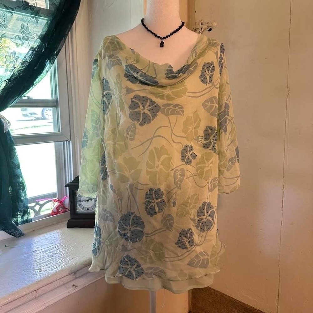 New york city design Co Green floral silk blouse - Picture 3 of 3